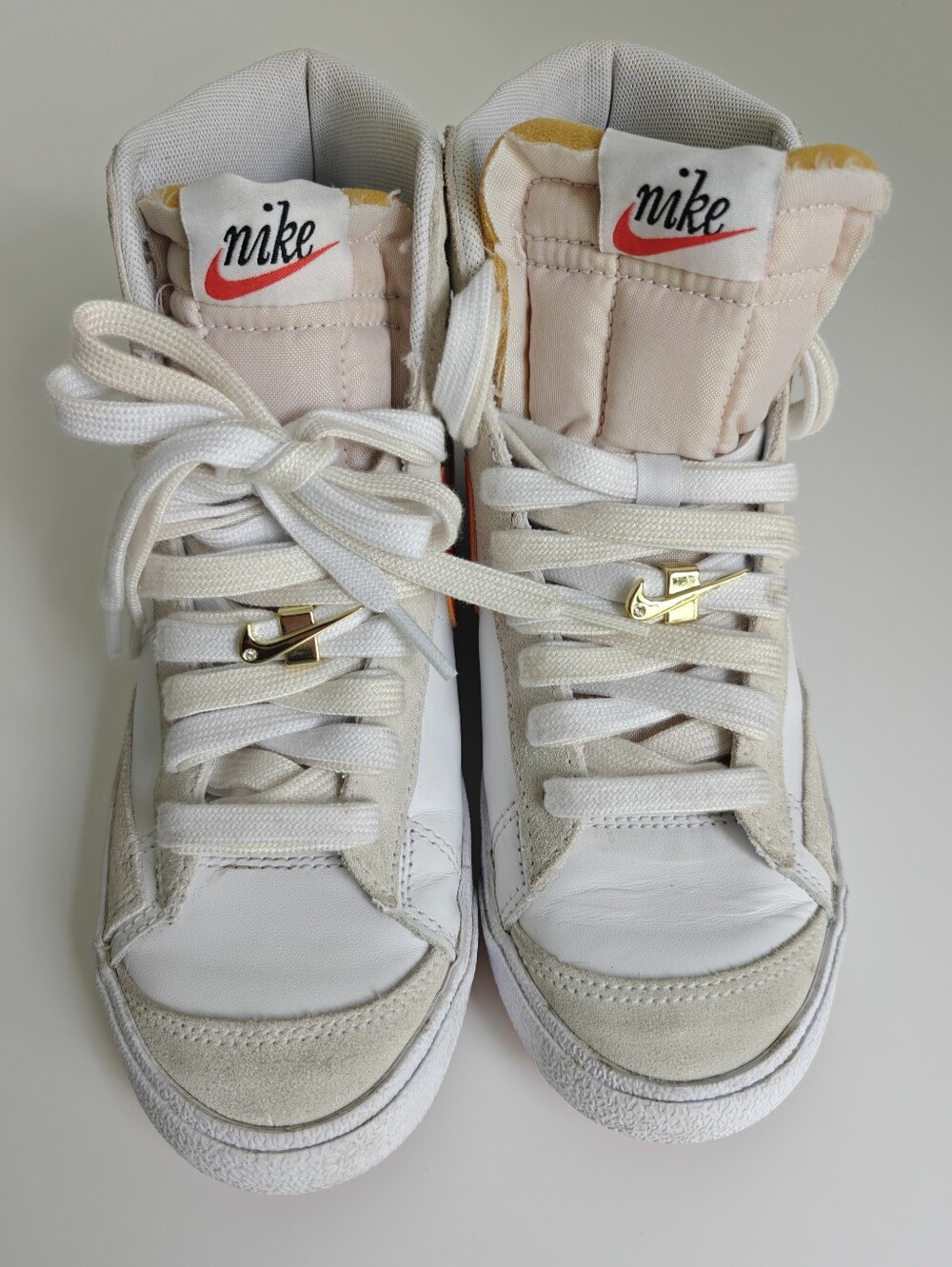 Nike Blazer Mid '77 SE 'First Use' sneakers outlined swoosh & gold charm Size 7 - Picture 4 of 11